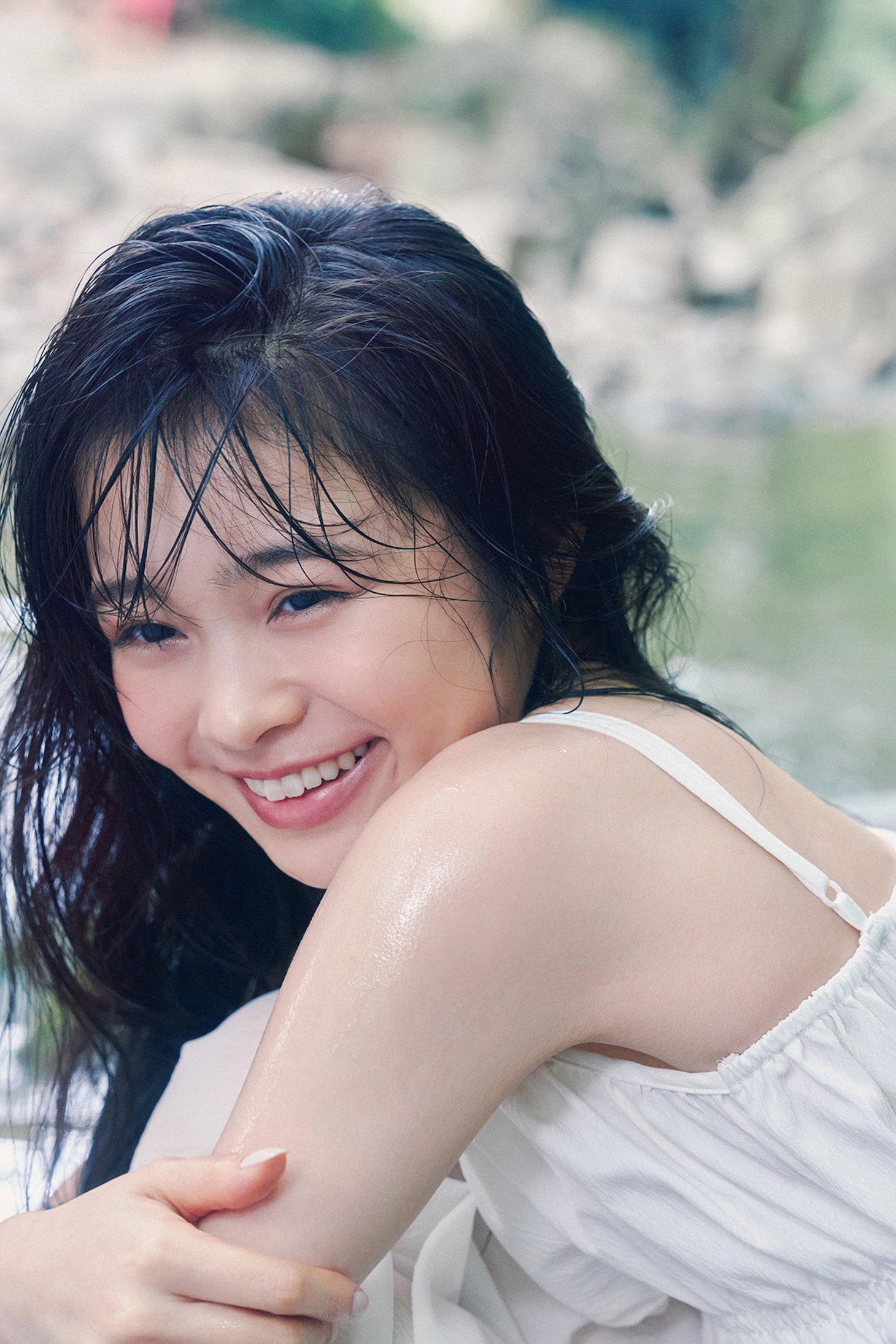 もうすぐ20歳の林芽亜里が今をさらけ出す、カレンダーフォトブック発売決定