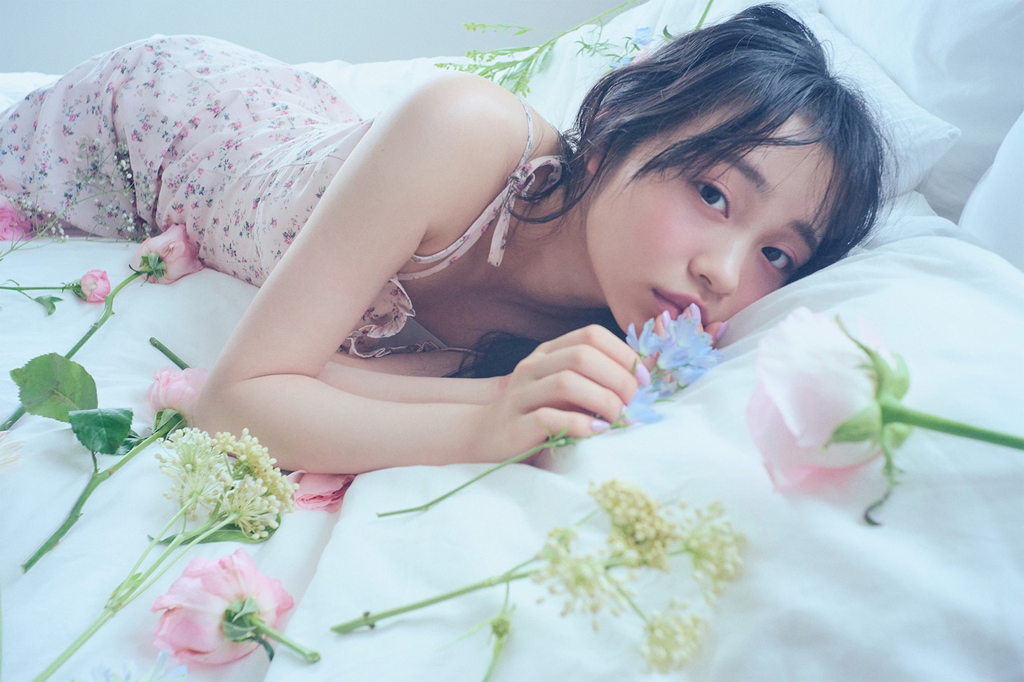「林芽亜里 anniversary calendar photobook 2026 CELESTINE」先行カット