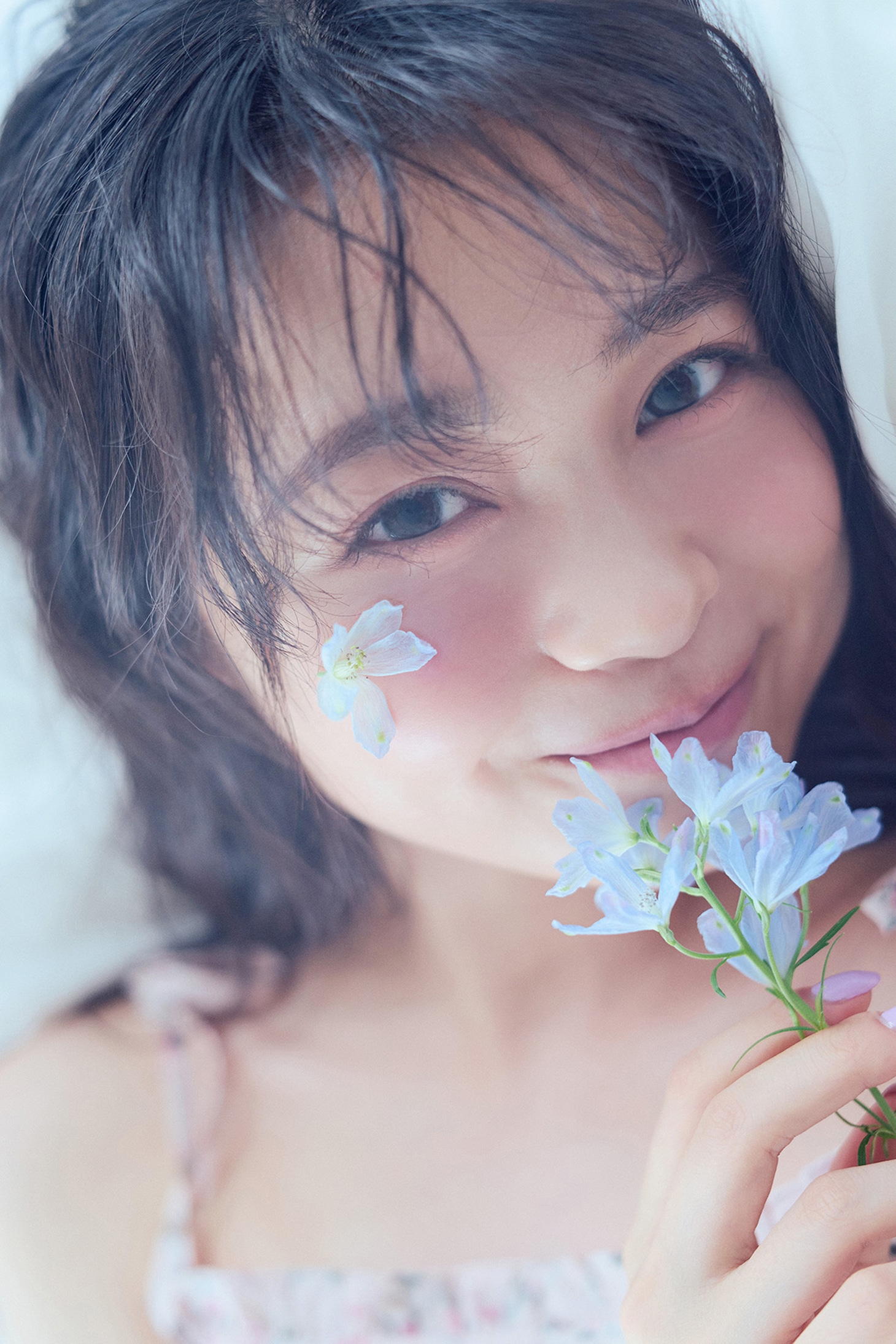 もうすぐ20歳の林芽亜里が今をさらけ出す、カレンダーフォトブック発売決定