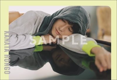 「本郷奏多カレンダー2026」MAILIVISでの購入特典となるオリジナルステッカー