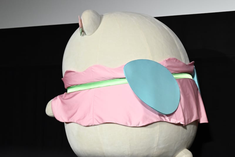 井ノ原快彦の提案「新宿の街を大冒険したい!」が刺さらず、そっと背を向けるしろくま