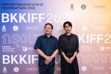 バンコク国際映画祭にて「恋愛裁判」公式上映に参加した監督・深田晃司（左）とキャスト・倉悠貴（右）