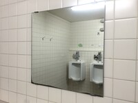 「きみの鳥はうたえる」オリジナルグッズの缶バッジセットに付くポストカード