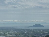 「きみの鳥はうたえる」オリジナルグッズの缶バッジセットに付くポストカード