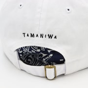 「さよならはスローボールで」×TAMANIWAのタイアップキャップ(白 / 税込4950円)