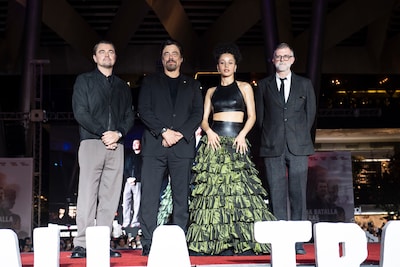 左からレオナルド・ディカプリオ、ベニチオ・デル・トロ、チェイス・インフィニティ、ポール・トーマス・アンダーソン