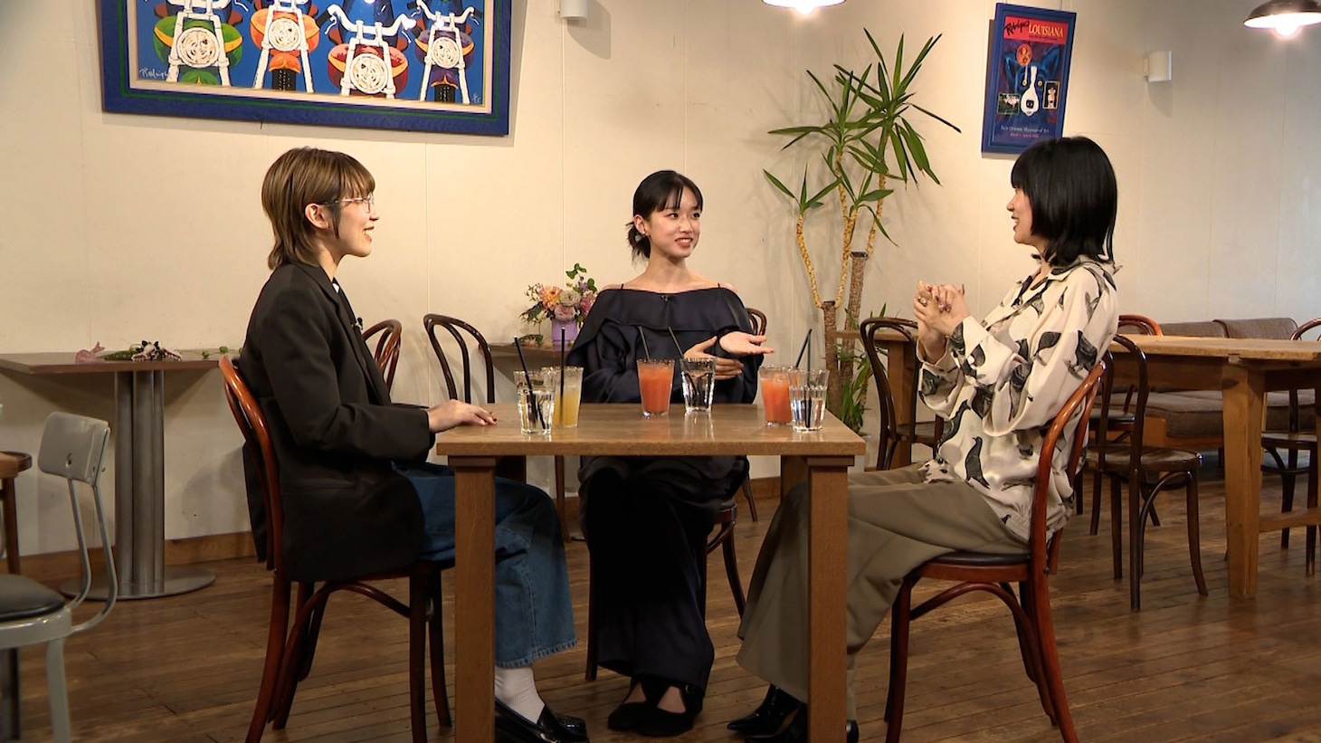 左から柴田聡子、河合優実、山中瑶子
