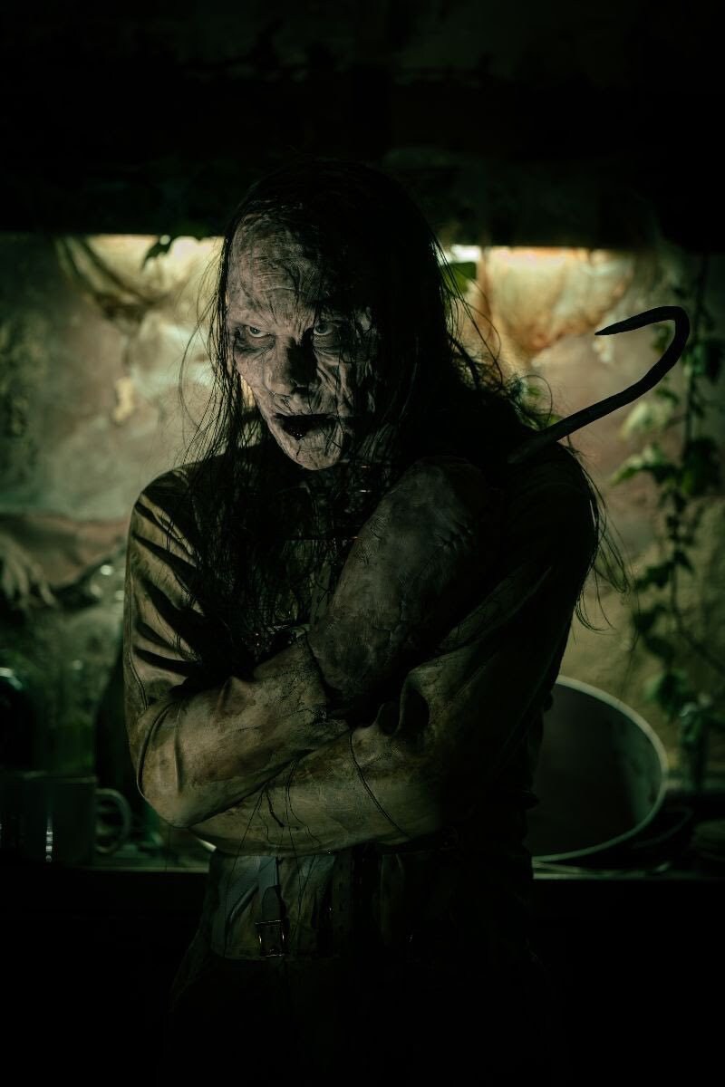 「ピーター・パン」をもとにしたホラーの新予告公開、“フック”を付けた青年の姿も