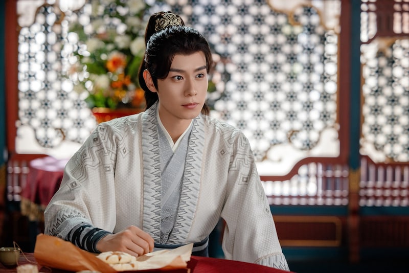 中国ドラマ「惜花芷（せきかし）～星が照らす道～」より、凌王の世子・顧晏惜。演じるのは「ツンデレ王子のシンデレラ」のフー・イーティエン（胡一天）。待機作にティエン・シーウェイ（田曦薇）との共演作「天才女友（原題）」がある