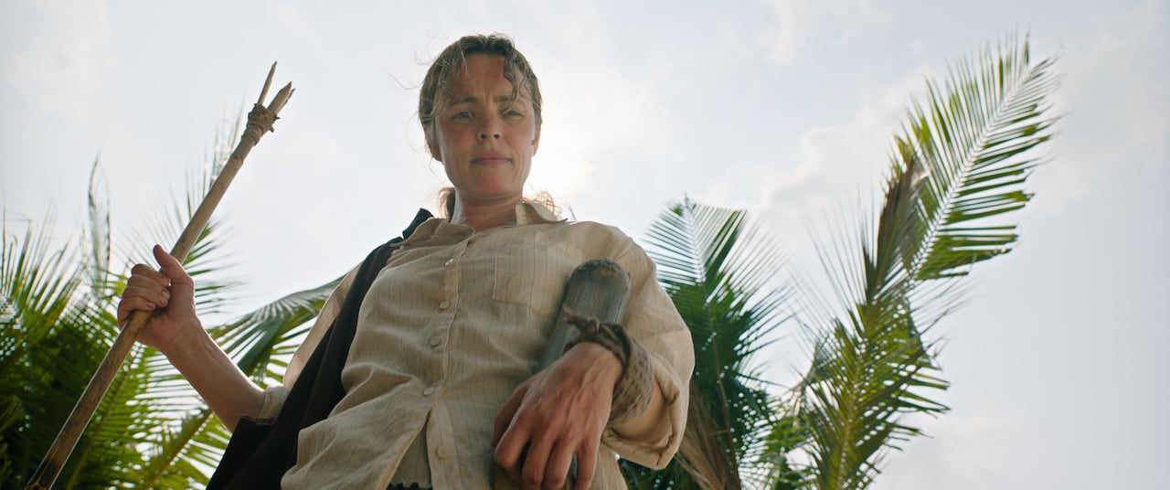 「HELP/復讐島」場面写真