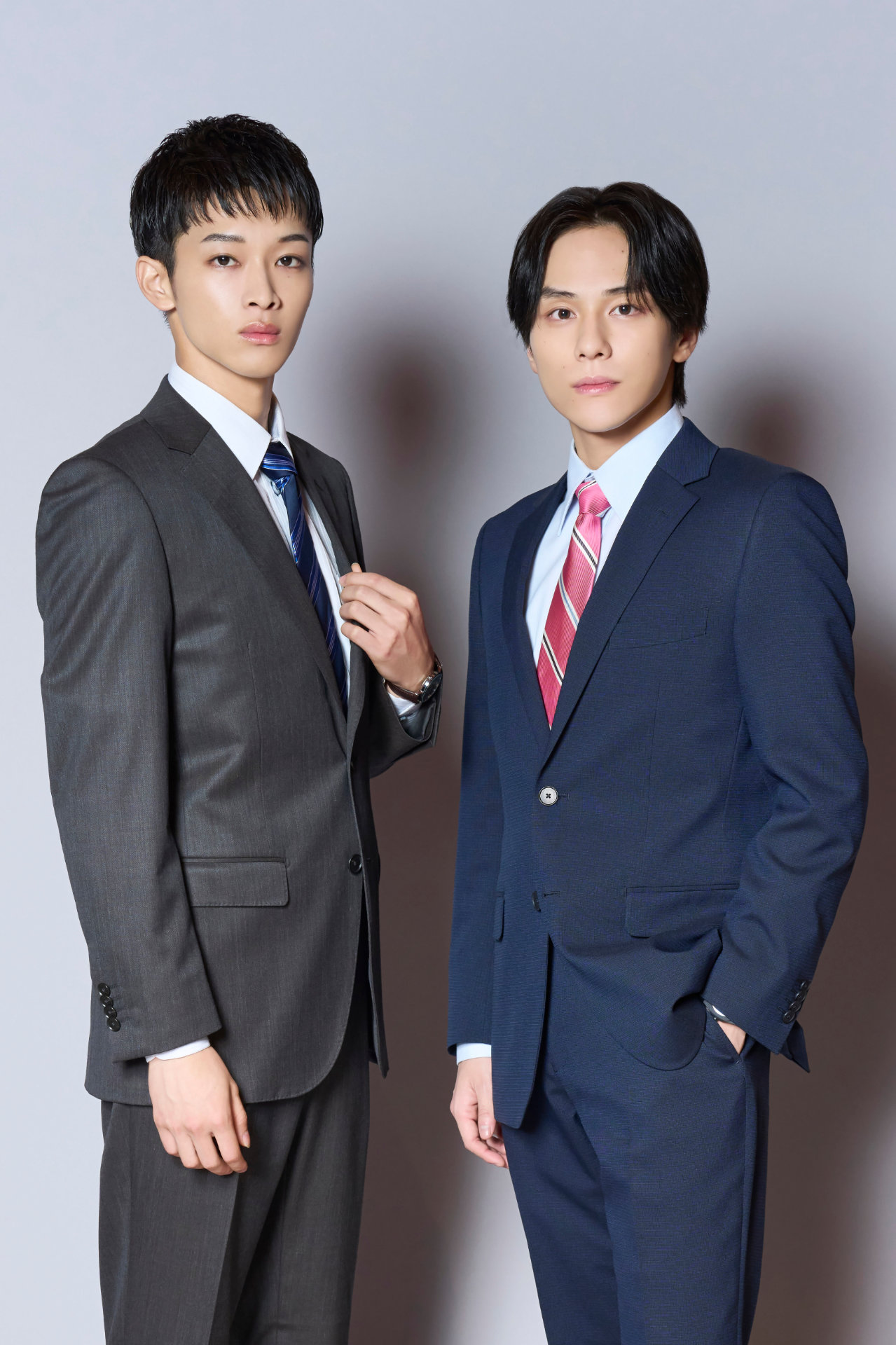ドラマ「プロパガンダゲーム」主演キャスト。左から後藤正志役の松本怜生、今井貴也役の山下幸輝