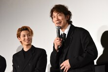 左から高杉真宙、佐々木蔵之介