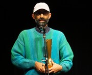 山形国際ドキュメンタリー映画祭2025表彰式に出席した、「パラジャーノフ、ゆうべはどんな夢を見た？」の監督ファラズ・フェシャラキ