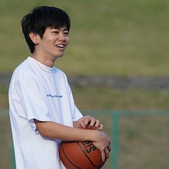 黒崎煌代が「万事快調」で主人公に思い寄せる青年役、劇中ではラップに挑戦