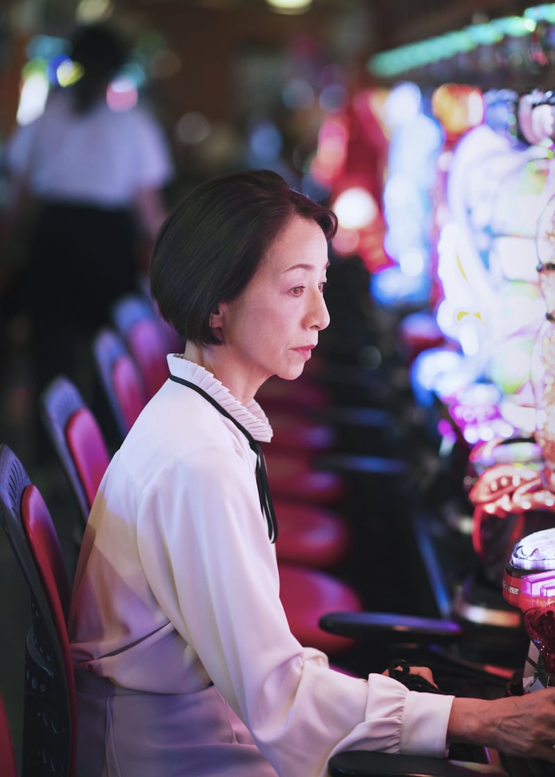 「カラノウツワ」場面写真