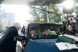 タクシー車内の撮影にはバーチャルプロダクションが活用された。車内には木村拓哉と倍賞千恵子の姿が
