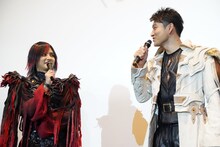 劇場版「牙狼＜GARO＞TAIGA」初日舞台挨拶に登壇した北田祥一郎（右）と瀬戸利樹（左）