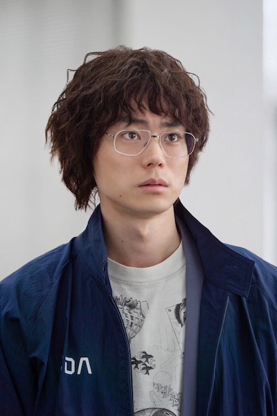 特集ドラマ「火星の女王」で菅田将暉が演じる白石アオト