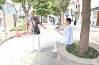 「じゅん散歩 祝 10周年」より、ディーン・フジオカ（右）と高田純次（左）