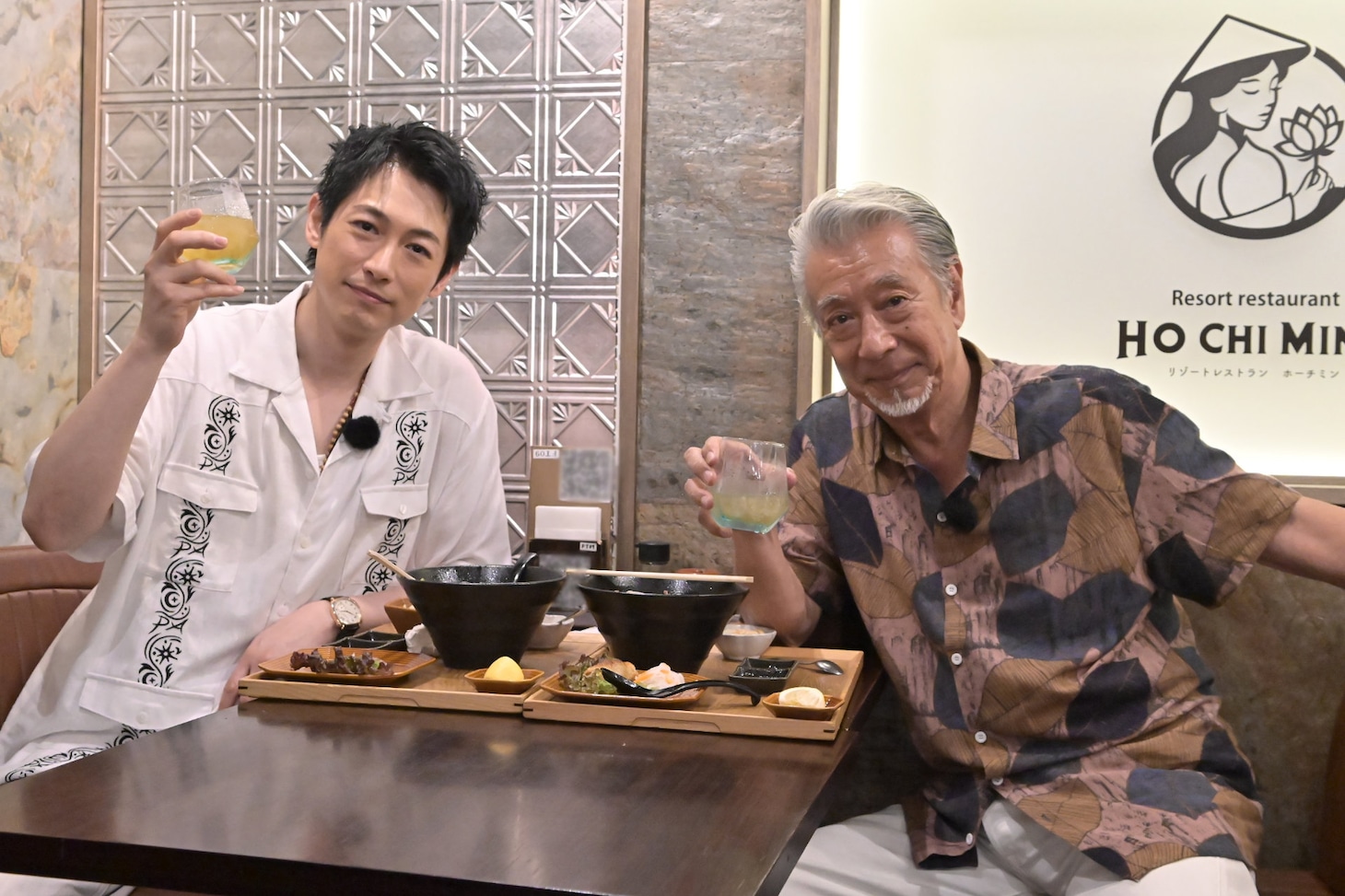 「じゅん散歩 祝 10周年」より、ディーン・フジオカ（左）と高田純次（右）