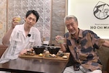 「じゅん散歩 祝 10周年」より、ディーン・フジオカ(左)と高田純次(右)