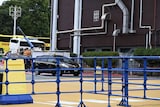木村拓哉が自ら運転するタクシーで倍賞千恵子と登場