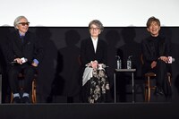 映画「TOKYOタクシー」完成披露上映会にて、左から山田洋次、倍賞千恵子、木村拓哉