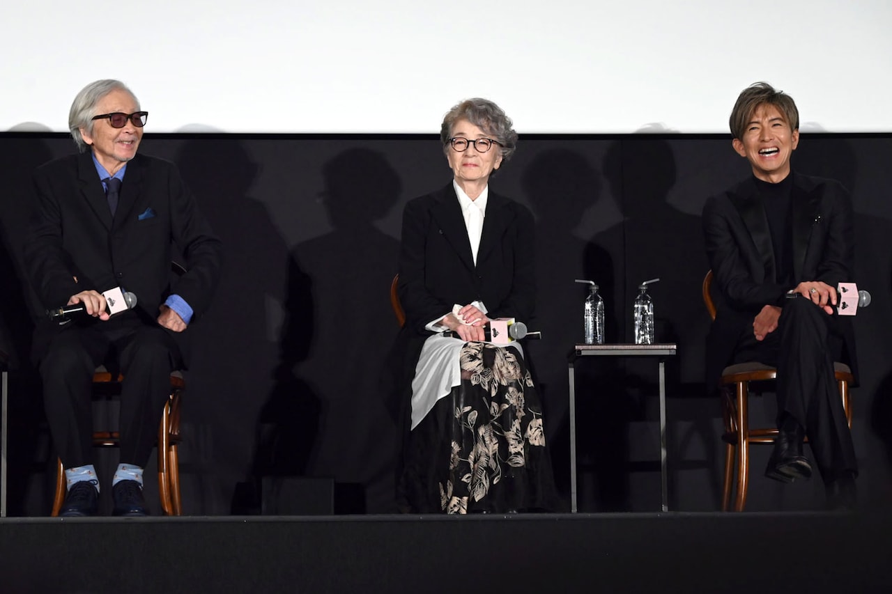 映画「TOKYOタクシー」完成披露上映会にて、左から山田洋次、倍賞千恵子、木村拓哉