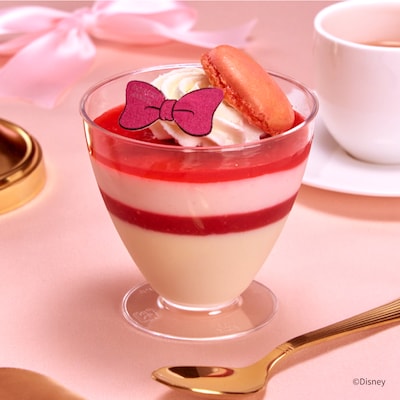 「おしゃれキャット」（マリー）Fleur de Chat ベリーチーズとブラマンジェのパルフェ（税込1296円）