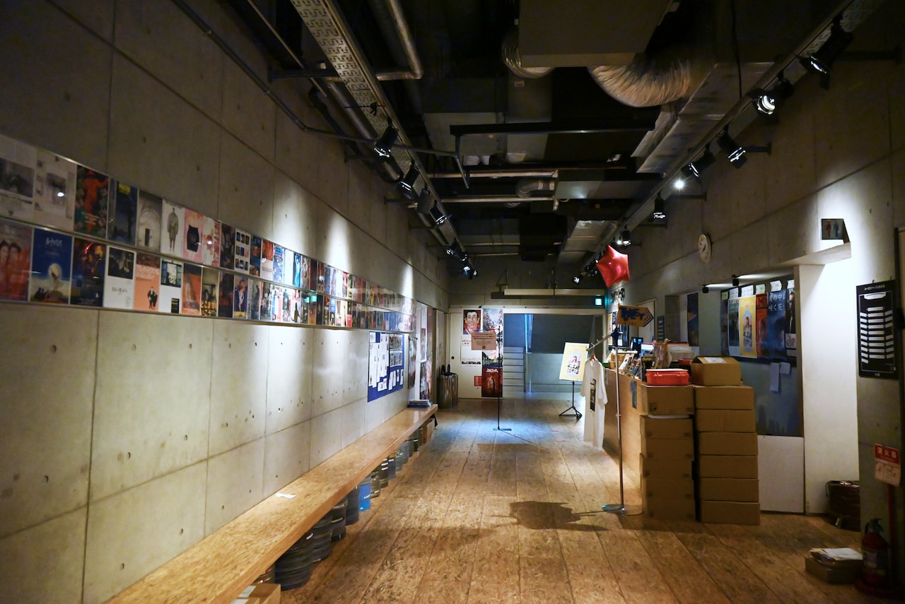 ユーロスペースのロビー