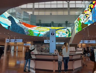 羽田空港第3ターミナルの2階到着ロビーインフォメーションカウンター上部完成イメージ