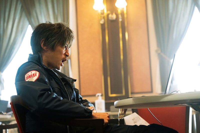 映画「フロントライン」より、窪塚洋介演じる医師・仙道行義