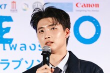 「（LOVE SONG）」バンコクプレミアに登壇したミーン・ピーラウィット・アッタチットサターポーン