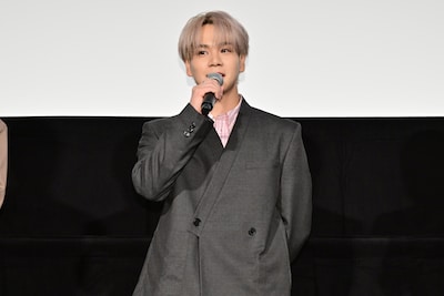 「富士山と、コーヒーと、しあわせの数式」公開記念舞台挨拶に登壇した豆原一成