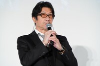 「てっぺんの向こうにあなたがいる」舞台挨拶に登壇した阪本順治