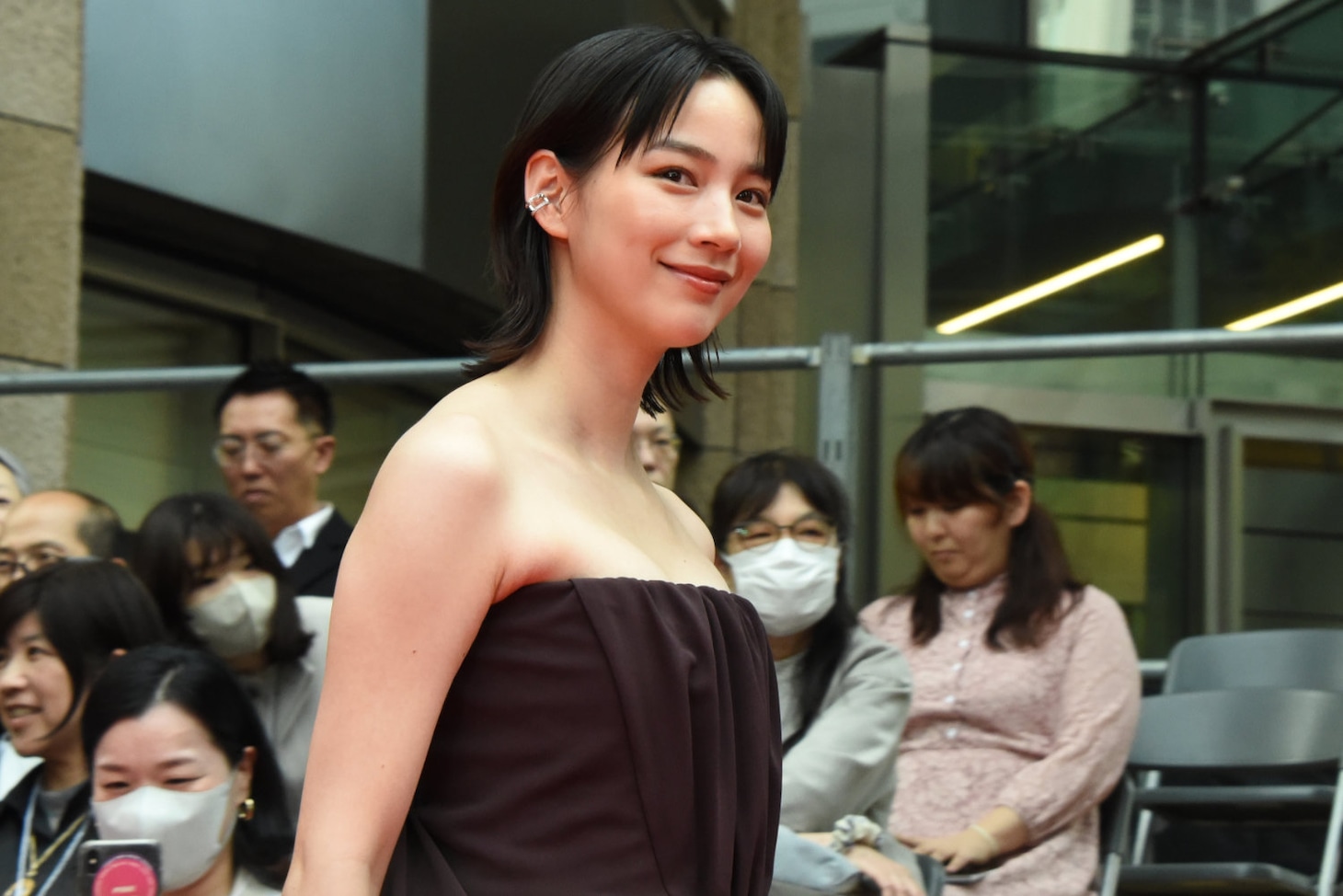 第38回東京国際映画祭のレッドカーペットイベントに参加したのん