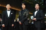 第38回東京国際映画祭のレッドカーペットイベントの様子。左から髙橋渉、佐野晶哉、柿澤勇人