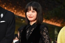 第38回東京国際映画祭のレッドカーペットイベントに参加した岸井ゆきの