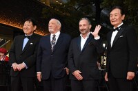 第38回東京国際映画祭のレッドカーペットイベントに参加したポール・シュナイダー（左から2番目）