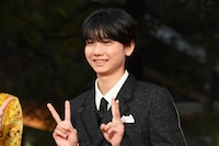 第38回東京国際映画祭のレッドカーペットイベントに参加した羽村仁成