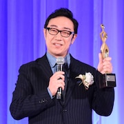 【東京ドラマアウォード】「ホットスポット」の東京03角田晃広、助演男優賞に輝く