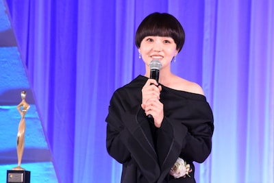 東京ドラマアウォード2025で主演女優賞を受賞した「東京サラダボウル」の奈緒