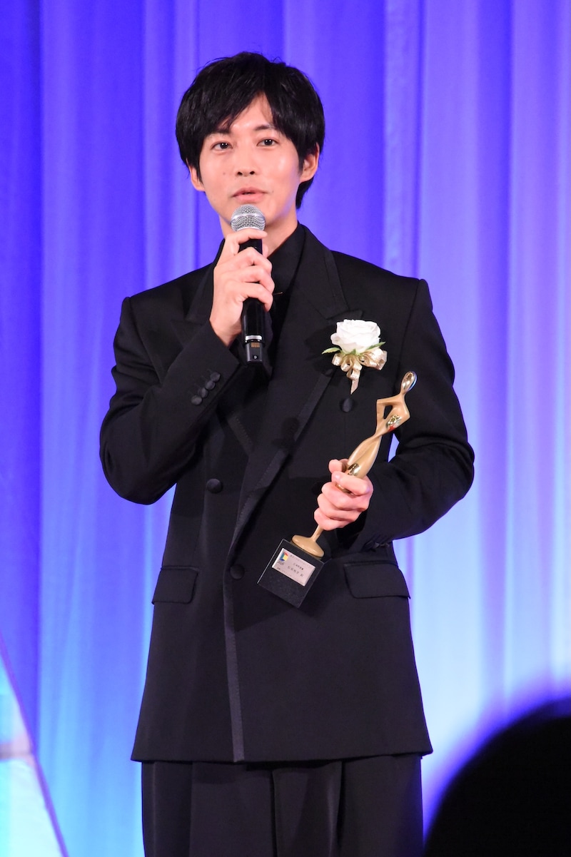 東京ドラマアウォード2025授賞式の様子。主演男優賞を受賞した日曜劇場「御上先生」の松坂桃李