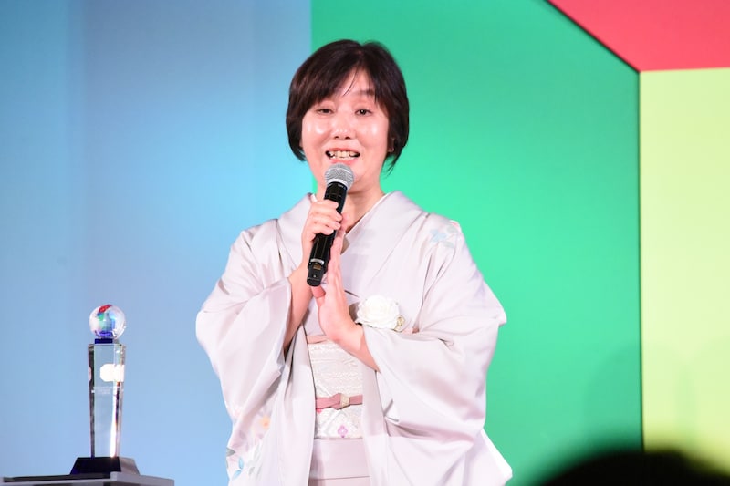 東京ドラマアウォード2025授賞式の様子。脚本賞を受賞した「御上先生」の詩森ろば