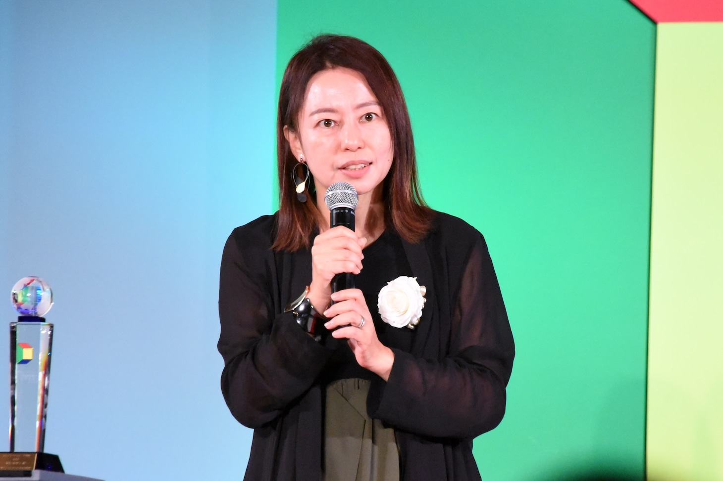 東京ドラマアウォード2025授賞式の様子。演出賞を受賞した「海に眠るダイヤモンド」の塚原あゆ子