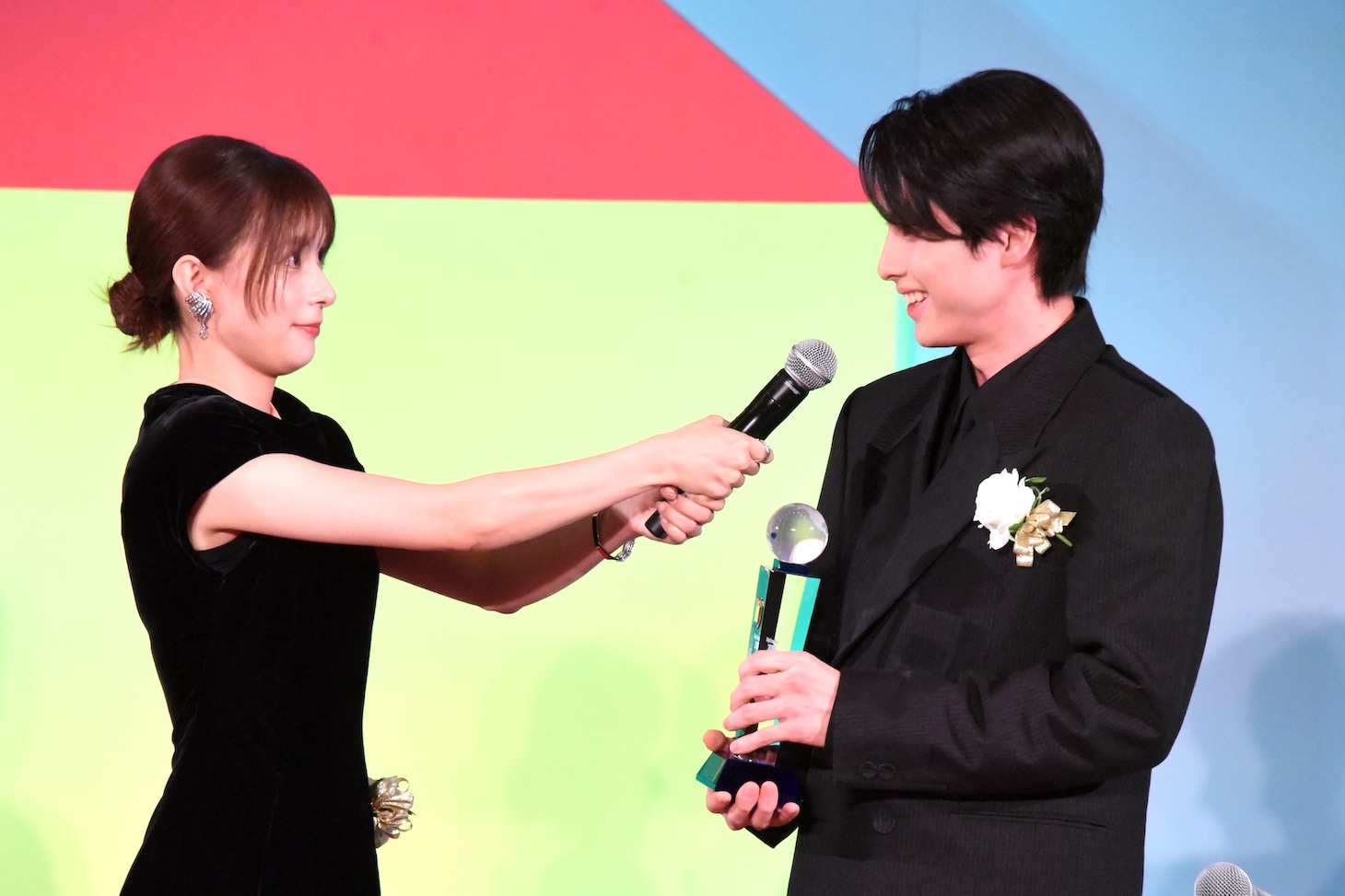 【東京ドラマアウォード】「波うららかに、めおと日和」の芳根京子・本田響矢がそろって登壇