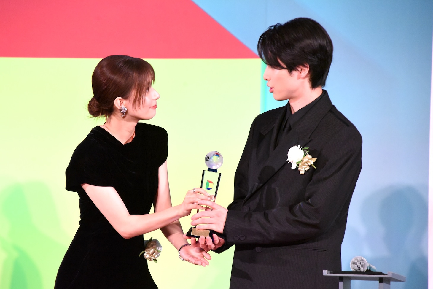 【東京ドラマアウォード】「波うららかに、めおと日和」の芳根京子・本田響矢がそろって登壇