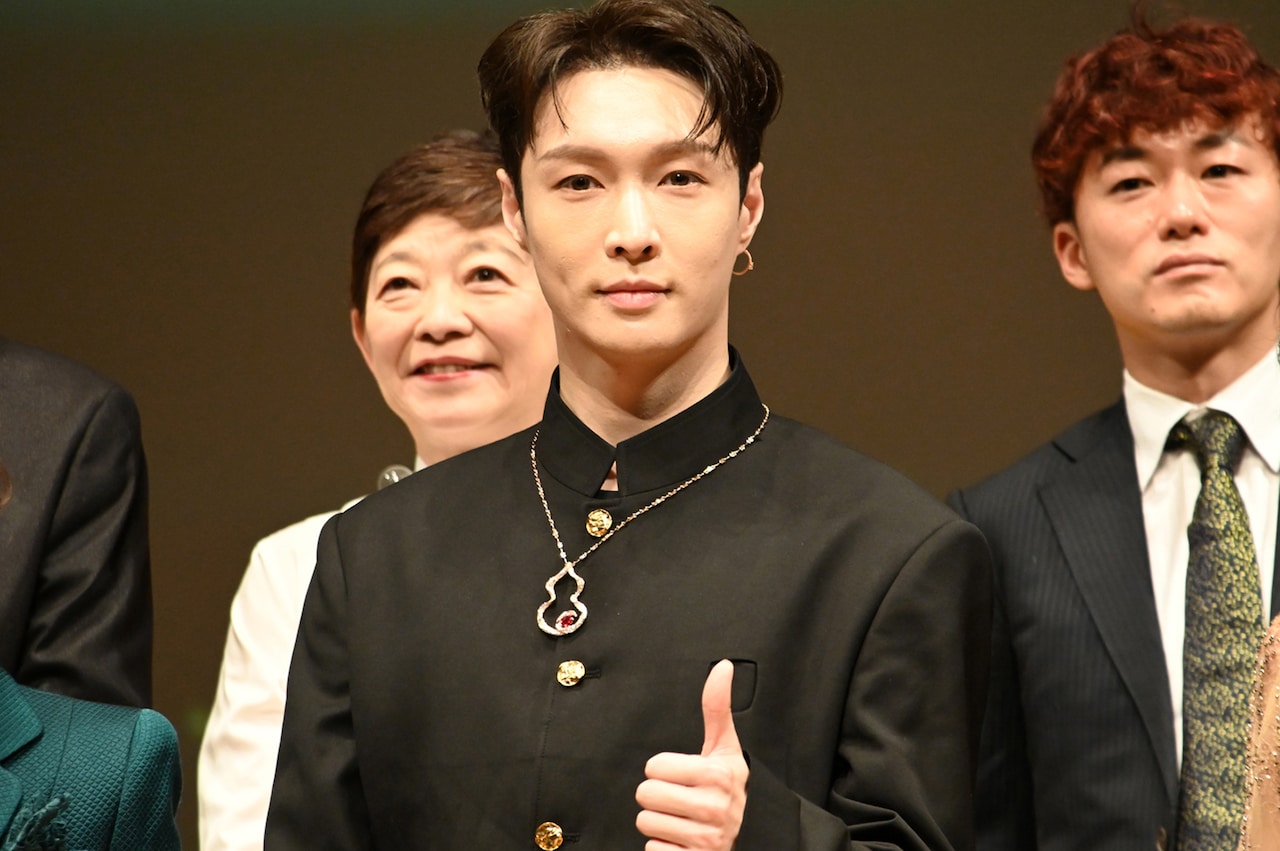 第10回ゴールドクレイン賞(金鶴賞)で最優秀主演男優賞を獲得したチャン・イーシン(張芸興)