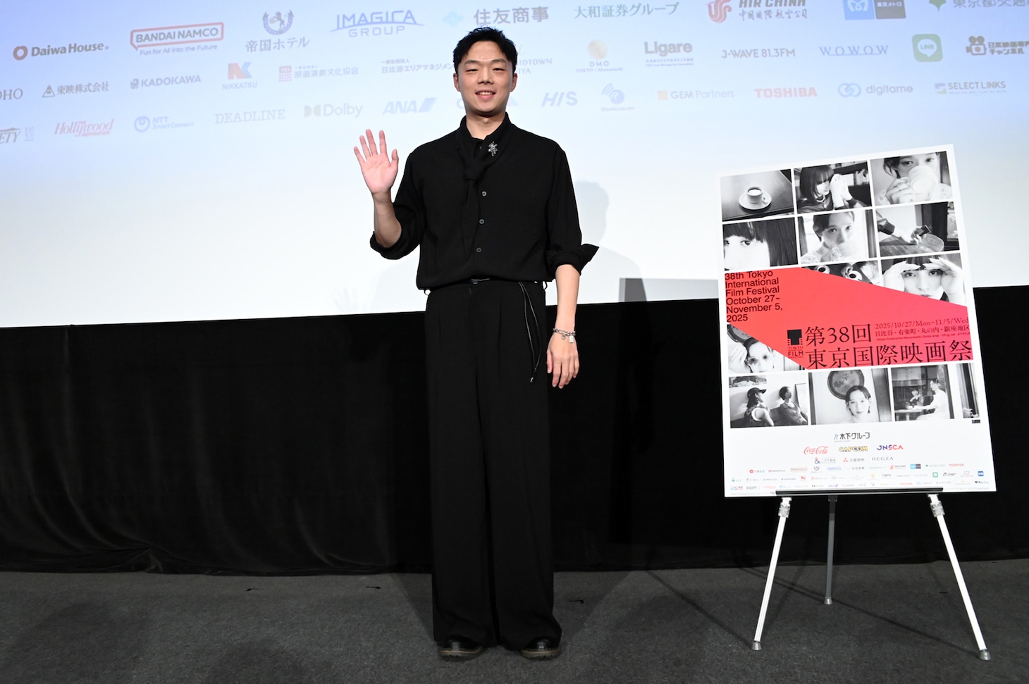 中国映画「オペレーターNo.23」（原題「地下美人」）のワールドプレミアに登場した監督のシア・ハオ（夏昊）