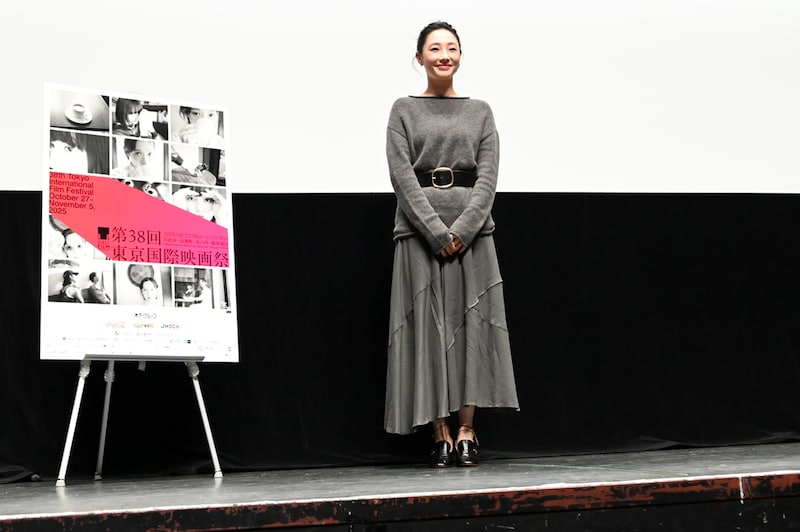 中国映画「春の木」(春树)ワールド・プレミアに登壇したバイ・バイホー(白百何)